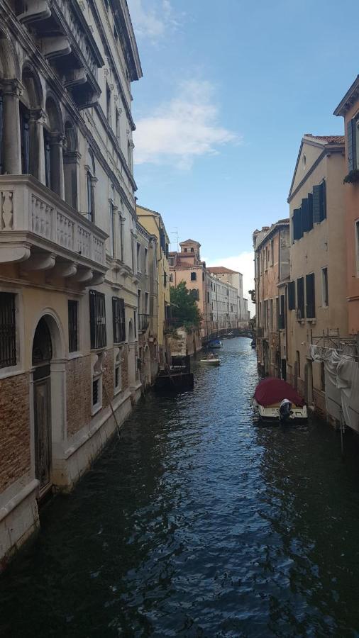 The Secret Garden In The Very Heart Of Venedig Exterior foto